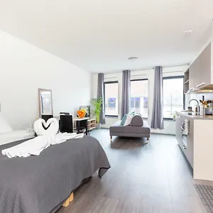  Appartement Retreat To Quite Newly Build Apt Center